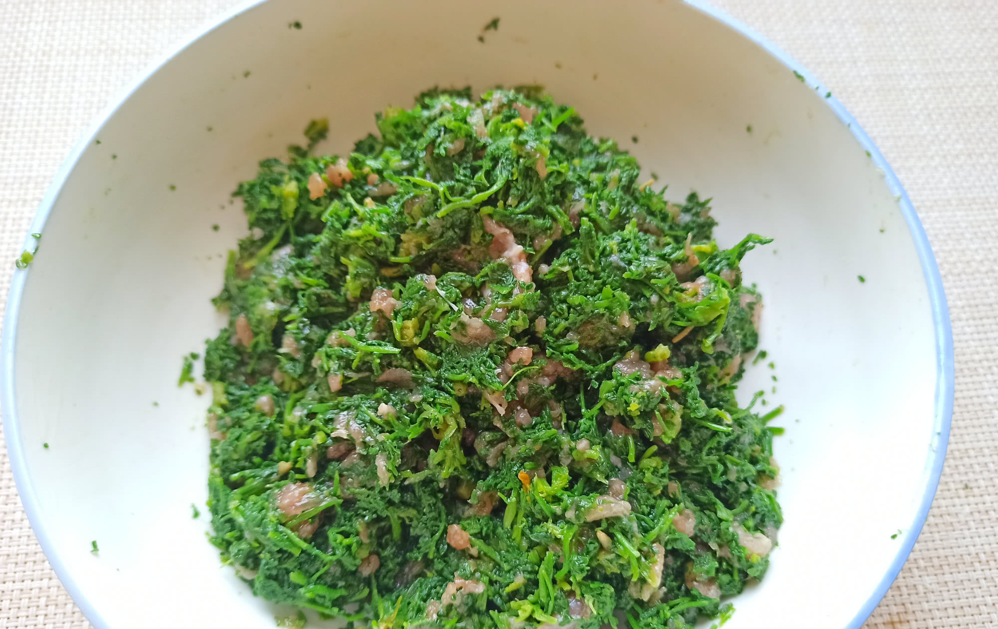 麦蒿|春天的野菜我只认它,做成饺子馅真香,鲜嫩多汁,城里人很少吃过