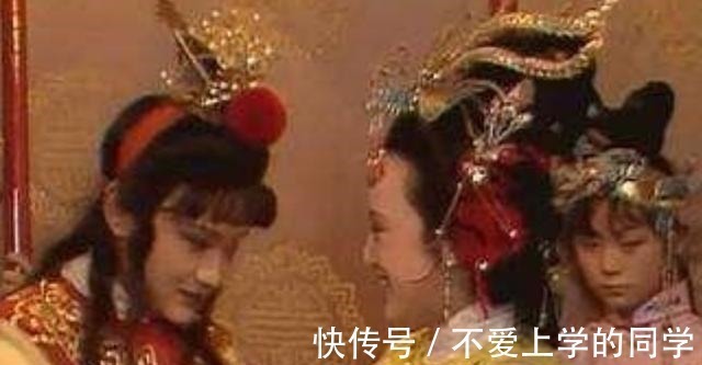 很奇怪@《红楼梦》贾元春封贵妃的时候,很多人觉得很奇怪,为什么!