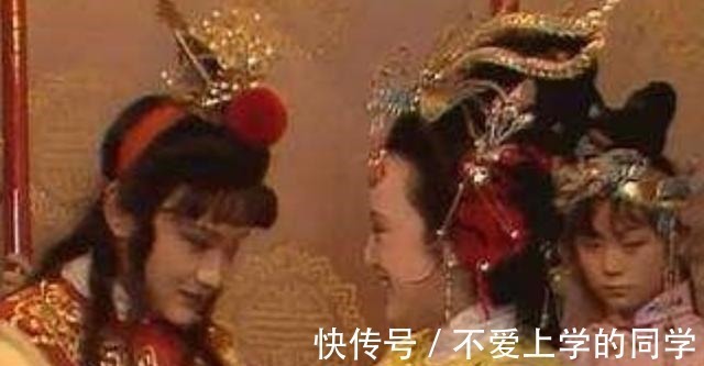 很奇怪@《红楼梦》贾元春封贵妃的时候，很多人觉得很奇怪，为什么！