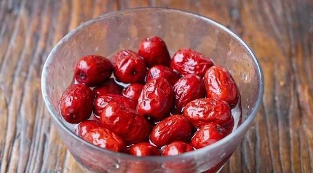 便秘|便秘最怕它,被称为“肠道通便器”,早晚吃点,排出宿便,腰细了