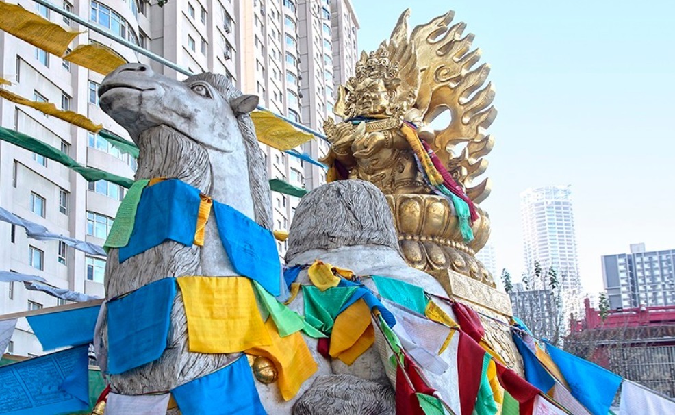 直击东北实胜寺：清朝首座皇家寺庙，供奉着一座蒙古金佛