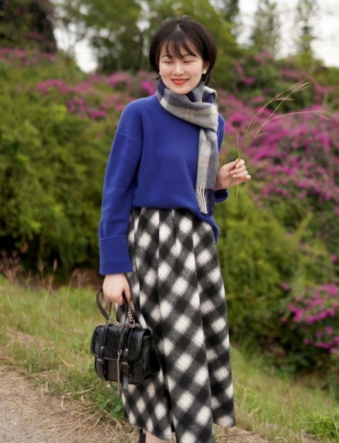 博主|入冬后的高级感从何而来?靠一件“针织衫”就可以搞定,时髦大气