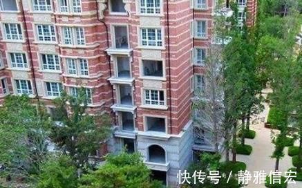 水景房|为什么多数人不买赠送阳台楼房？听听售楼小姐怎么说！