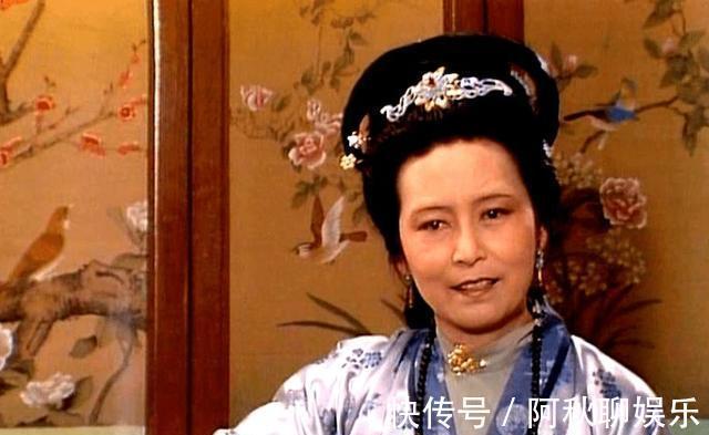 乡村哲学家!红楼梦:“乡村哲学家”刘姥姥,教给我们一个生活哲理,八个字