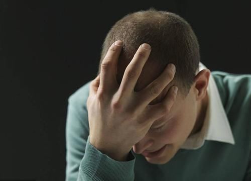 症状|男人们：这5个症状陆续出现，别不承认，你可能已经老了