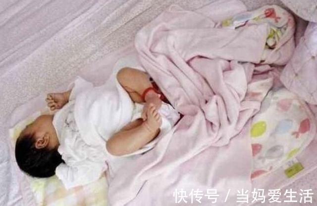 真相|为啥宝宝睡着后会“举手投降”?真相令人心疼,父母要知晓