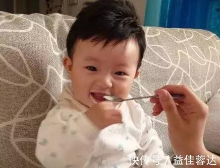 婆婆|6岁前,4种食物“打死不能给孩子吃”,耽误长个!家长别不当回事