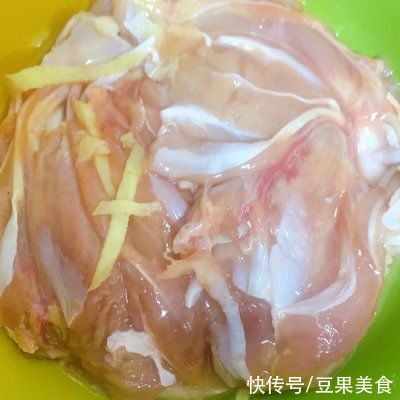 蜂蜜|这道照烧鸡腿面拍照发到朋友圈，都在夸我厨艺高