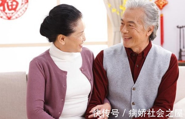 劳逸结合|47岁大妈养肝经验：坚持做好这3件事，肝脏才能慢慢变软