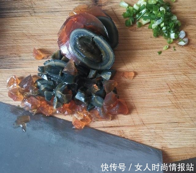 皮蛋瘦肉粥,香滑软糯,鲜美不腥!