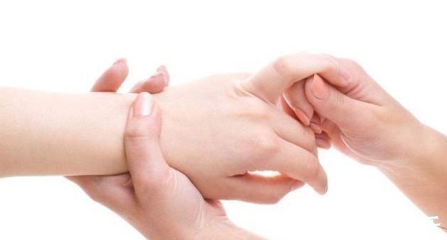 血脂|血脂高的人,多观察手指,若没这几个异常,说明脑梗离你还很远