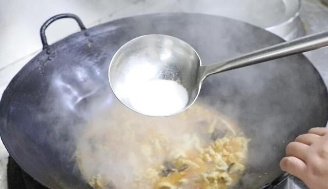 鲜味|冬天一定要吃的肉片连汤,制作只要几分钟,肉片滑嫩,汤鲜味美