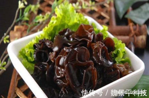 膳食纤维|女性不想子宫“脏脏的”，多吃3种食物，排出毒素，滋养女性子宫