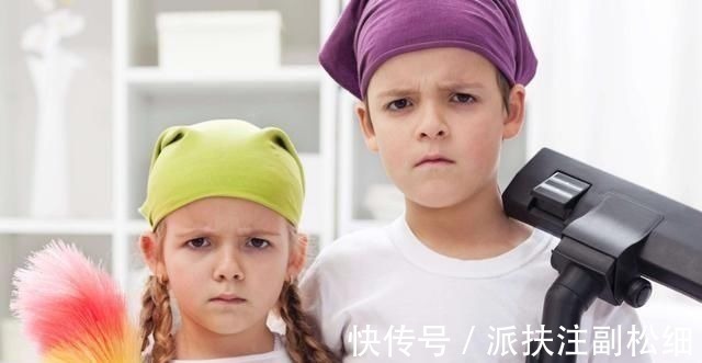 犯错|孩子生气打翻面条,服务员想收拾,奶奶接下来的话,让人肃然起敬