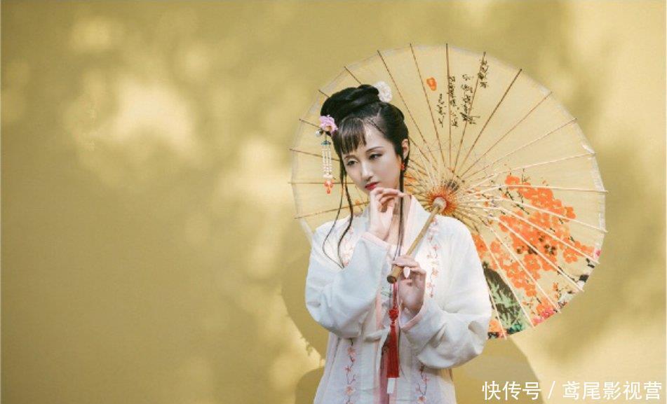 柔美|20岁师大汉服女神气质柔美哀婉,长相神似陈晓旭,拍林黛玉写真真假难辨