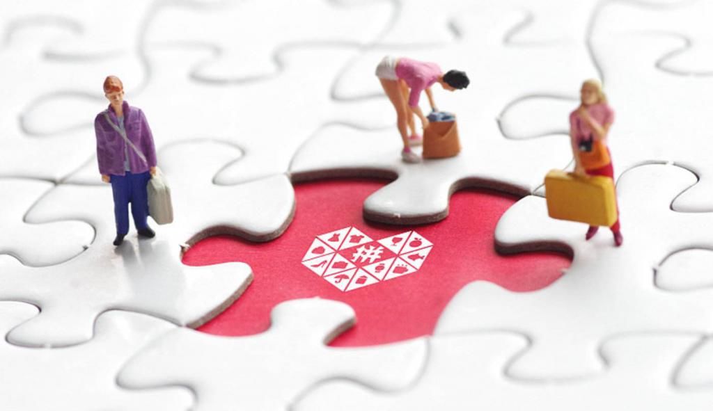 猫腻|拼多多上的商品比淘宝、京东便宜，背后到底有啥猫腻？