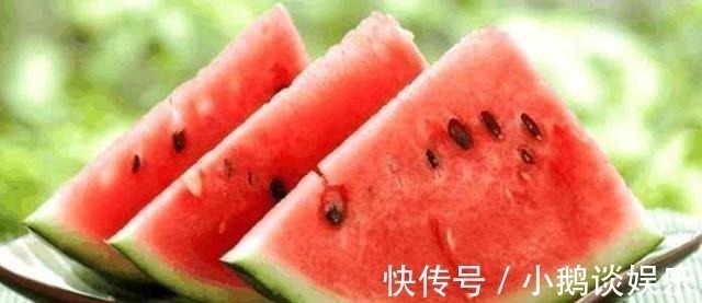 乾隆皇帝@知府出一上联鼠无大小皆称老,纪晓岚对出一下联堪称“绝对”!