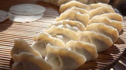 五花肉|入秋后，就馋这个馅的饺子，东北人就好这一口，比萝卜韭菜鲜多了