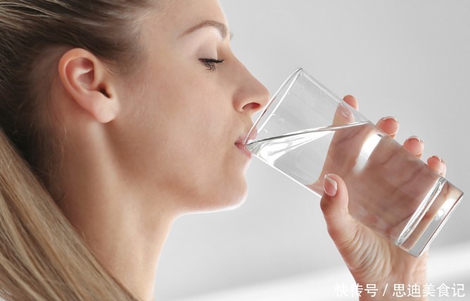 45岁后,想长寿,身体3处越“干净”, 寿命越长,越早知越好