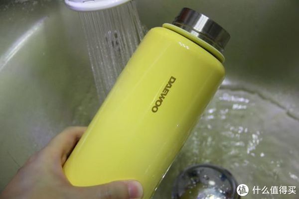 大宇彩虹杯,让你更从容地喝上干净的热水