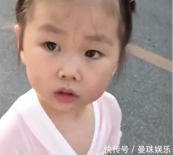 小萌娃|萌娃劝妈妈好好说话别打爸爸,妈妈一句反问,萌娃瞬间怂了