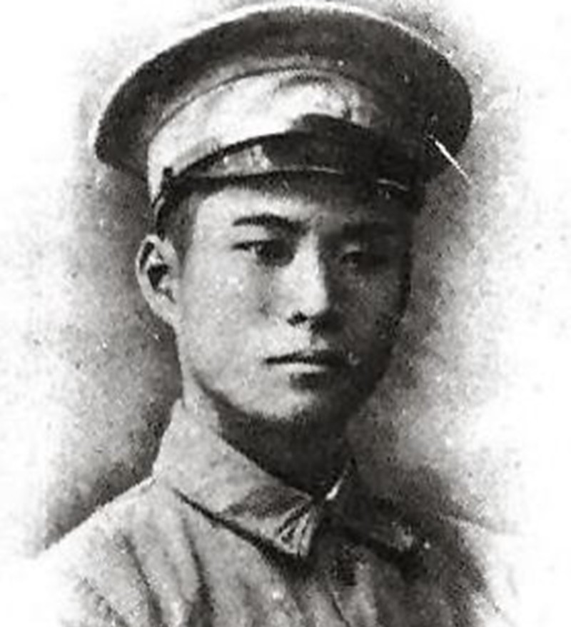 单独|黄维改造时,要求单独参观一个地方,黄维:那里埋着我的几千弟兄