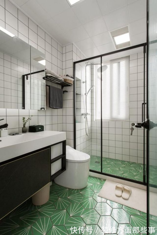 看了又看|113平北欧风三居室,粉色背景墙让客厅充满无尽的温柔