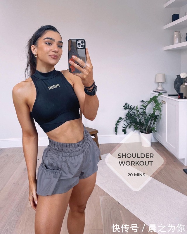 硬照|前凸后翘，马甲线，健身博主晒硬照，腰臀比让人羡慕，3步get同款