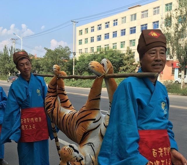 蒋门神|林冲、武松和鲁智深联合起来能打败卢俊义吗