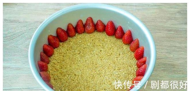 口感|这才是夏天该有的蛋糕，免烤不上火，口感丝滑，入口即化，超清凉