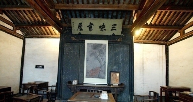 中学生@仰慕过丰碑并从丰碑下走过的少年,差不了,中学生不能不读鲁迅