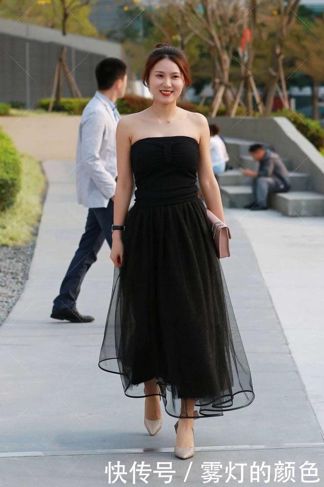 气质型美女,穿搭黑色网纱裙,仙气十足,美丽