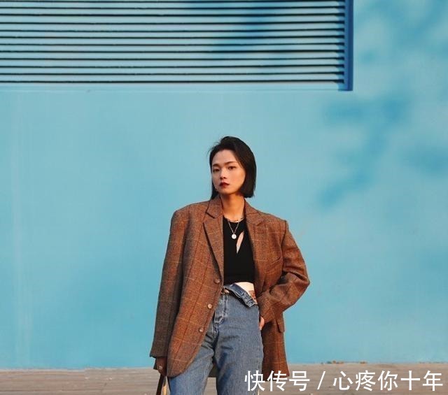 西装套装 初春穿西装,配什么裤子才好看!