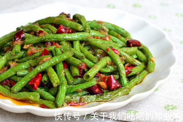 豇豆段|豇豆一炒就变色?教你做法,不焯水不过油,嫩绿又爽脆,还入味
