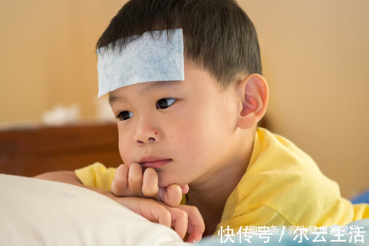布洛芬|孩子发烧别着急,38.5℃以下自行处理,3个降温方法快速退烧
