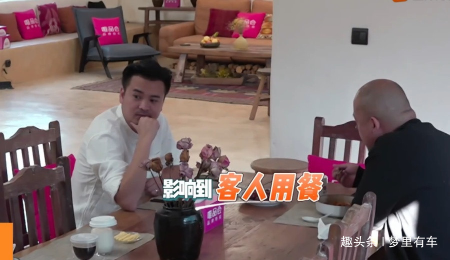 阚清子被热油溅到疼得大叫, 谁注意刘涛冲进来说的 太寒心啦