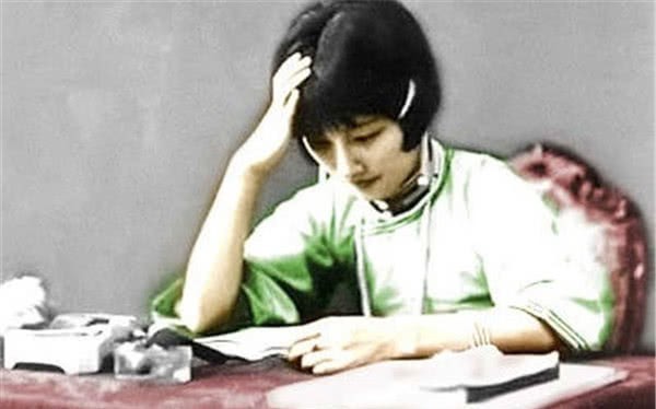 男人|18岁成交际花比林徽因漂亮,被徐志摩等三个男人深爱,却很凄苦