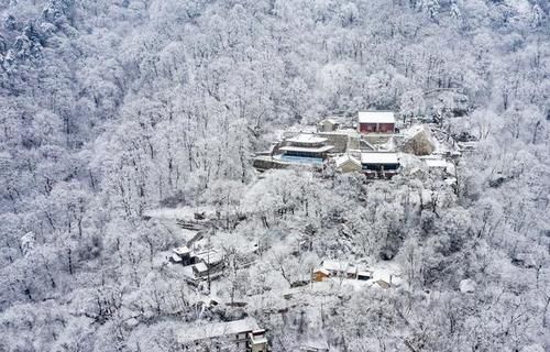 国内13个堪称人间仙境的旅行地，去对季节，随手一拍全是大片