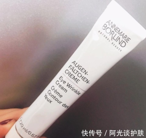 棕榈酸酯|油痘肌的十年护肤宝典!这五款护肤品好用不踩雷,油痘肌必备!