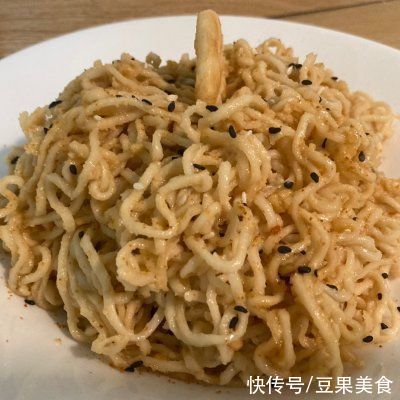 花生酱|极简食谱-仙贝麻酱拌面