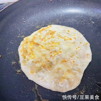 学会香脆薄的榨菜肉饼，把餐厅味道搬回家