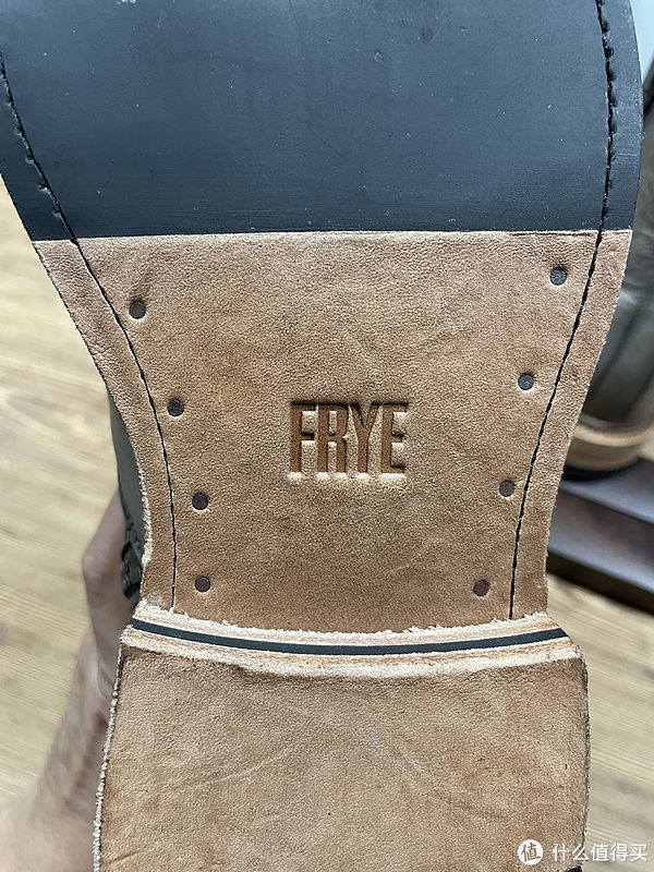 frye p又是一双高质量的型男战靴——frye paul 拉链靴