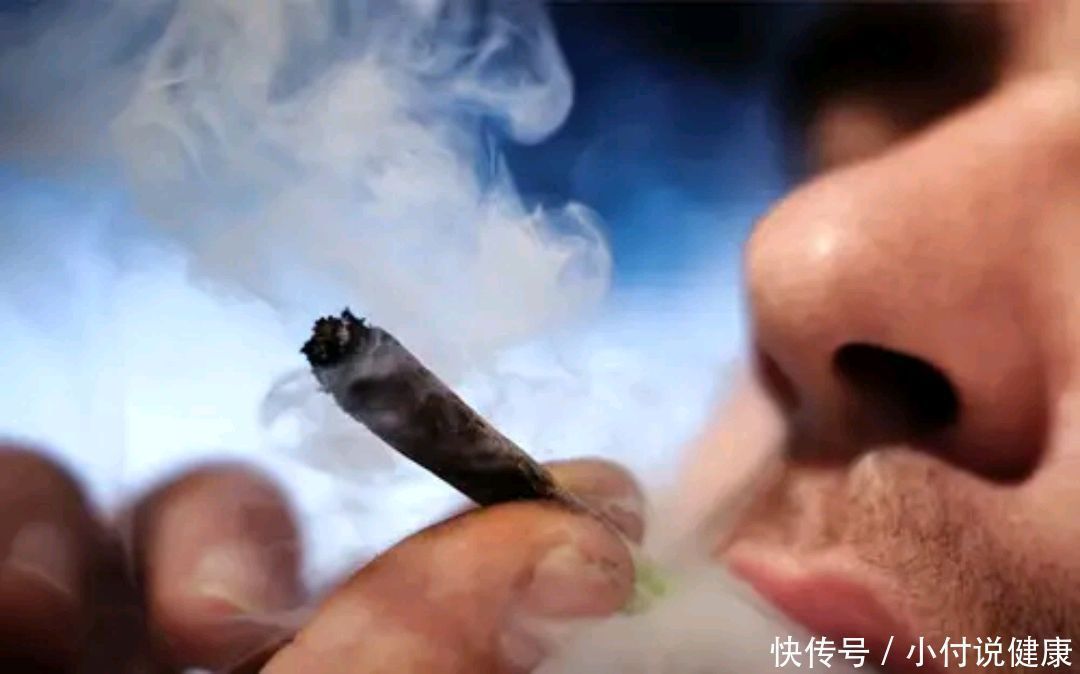 给喜欢抽烟的人提个醒：烟瘾再大，也别在5个时