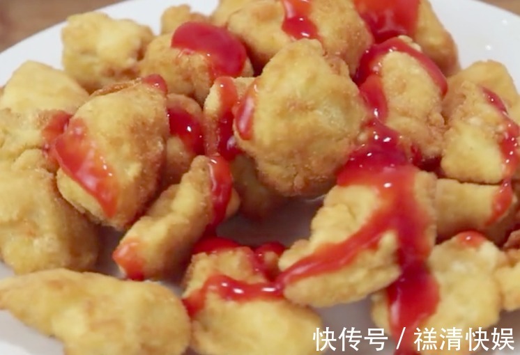 买块鸡胸给孩子做道小零食，外酥里嫩，鸡肉软嫩，超级好吃