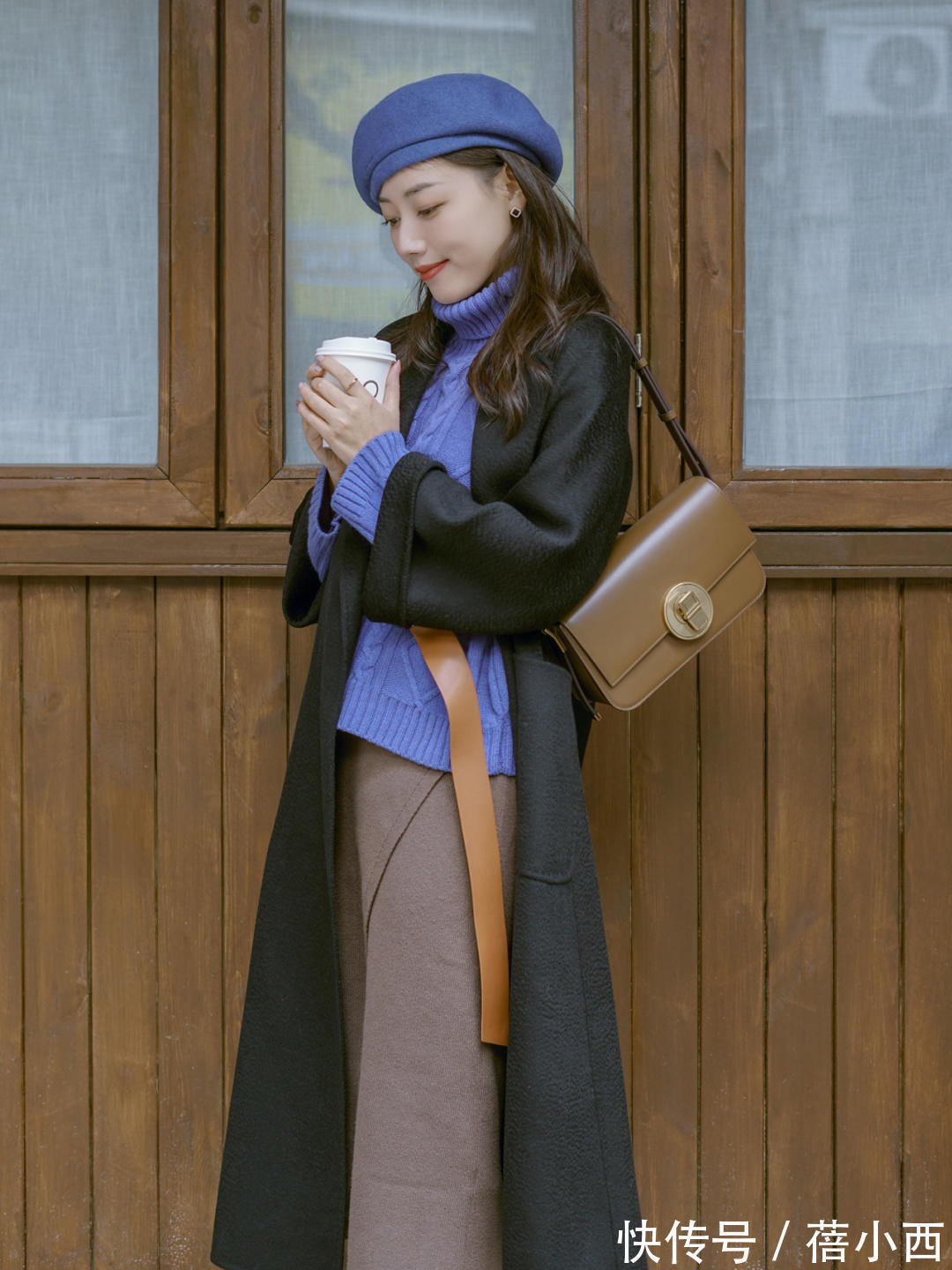 搭配|“基础款大衣”也有大讲究,这样穿搭不显老、不花哨,真的很高级