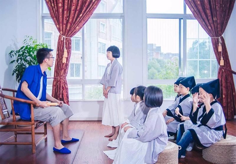 好兄弟|“爸，你旁边的叔叔好帅”，父亲：这是你亲妈，网友们当场笑喷