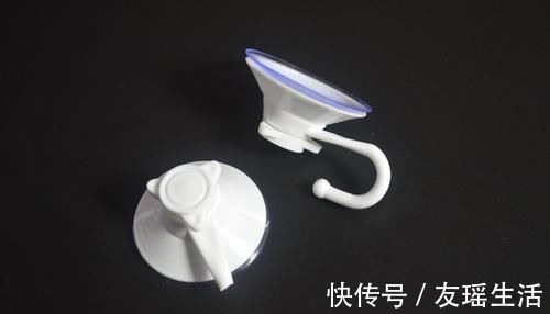 吸盘挂钩上粘个瓶盖真厉害, 一年能省下不少钱, 早点知道就好了