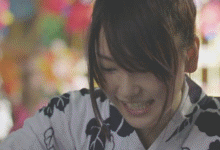 |搞笑GIF:妹子,我就想看看你怎么出来!