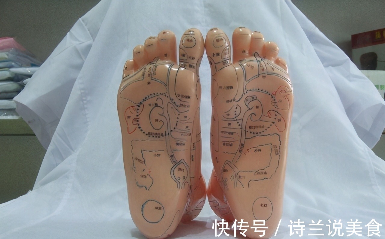 黄麦|脚是身体的“放大镜”,出现3种情况,可能是健康发出“预警”!