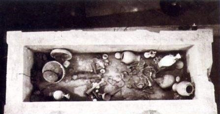 刻字|此墓千年未被盗掘, 至今保存完好, 棺椁刻字令盗墓者闻风丧胆!